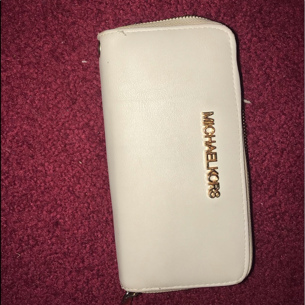 Micheal Kors wallet